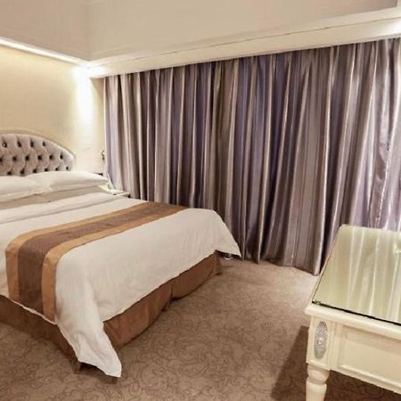 Vienna International Hotel Jieyang People'S Avenue Exterior foto